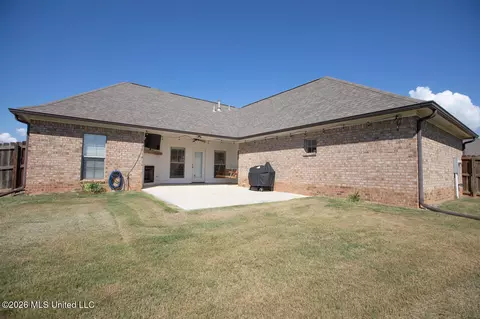 Exterior - 104 Woodscape Dr, Canton, MS 39046 photo 5 of 9