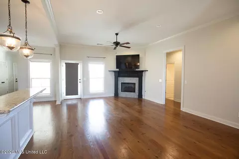 Living - 104 Woodscape Dr, Canton, MS 39046 photo 1 of 4