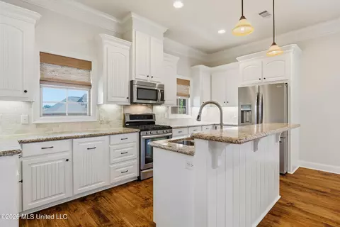 Kitchen - 135 Martinique Dr, Madison, MS 39110 photo 1 of 3