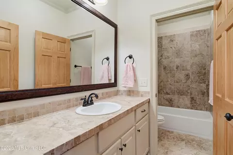 Bath - 135 Martinique Dr, Madison, MS 39110 photo 5 of 5