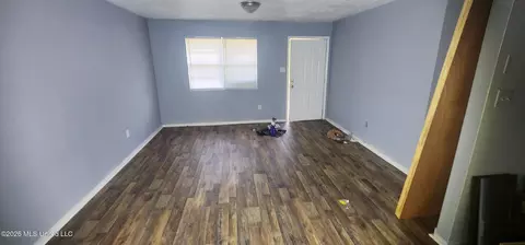 Living - 1100 Pine Tree Ln, Terry, MS 39170 photo 2 of 2