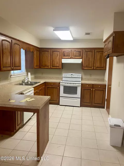 Kitchen - 1154 W Border Ave, Wiggins, MS 39577 photo 1 of 1