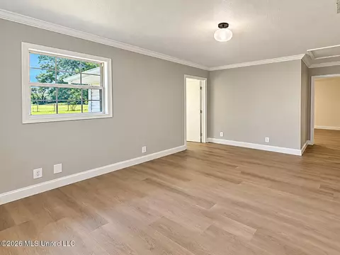 Living - 138 Shepard Cir, Lucedale, MS 39452 photo 7 of 10