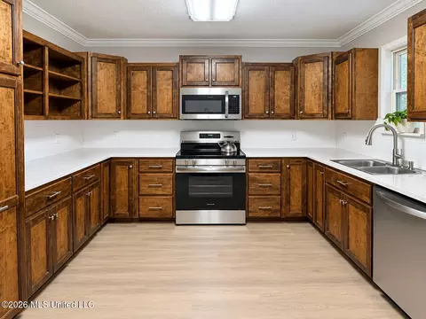 Kitchen - 138 Shepard Cir, Lucedale, MS 39452 photo 3 of 5