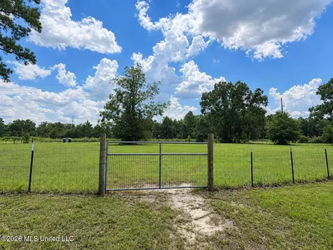 Exterior - 138 Shepard Cir, Lucedale, MS 39452 photo 5 of 9