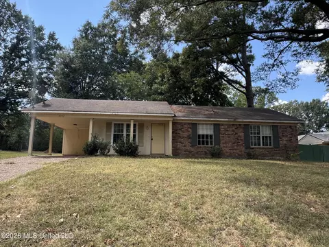 5777 Patricia Dr, Horn Lake, MS 38637