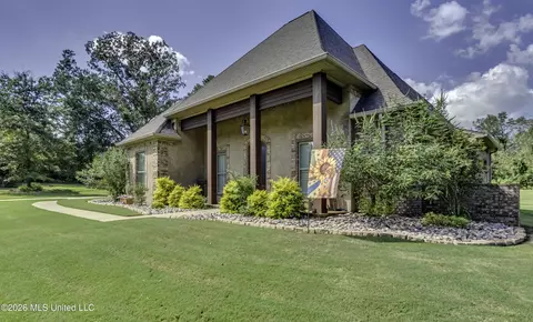 Exterior - 520 Viewpointe Way, Clinton, MS 39056 photo 5 of 20