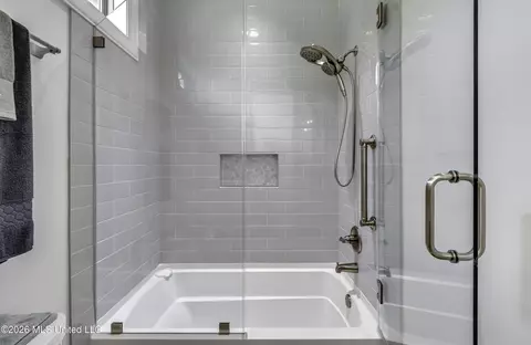 Bath - 520 Viewpointe Way, Clinton, MS 39056 photo 3 of 9