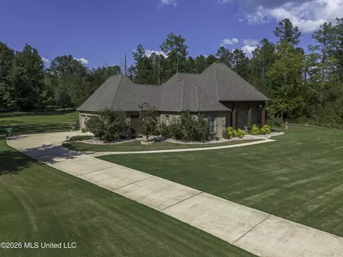 Exterior - 520 Viewpointe Way, Clinton, MS 39056 photo 2 of 20