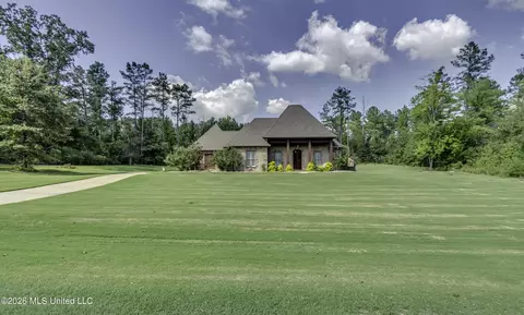 Exterior - 520 Viewpointe Way, Clinton, MS 39056 photo 7 of 20