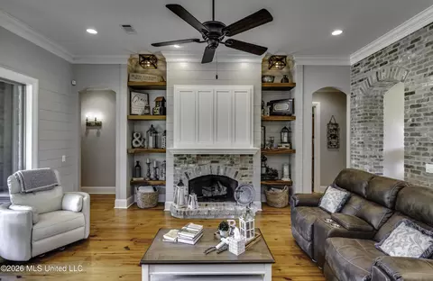 Living - 520 Viewpointe Way, Clinton, MS 39056 photo 4 of 4