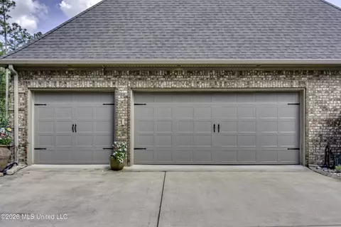 Exterior - 520 Viewpointe Way, Clinton, MS 39056 photo 11 of 20