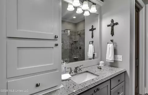 Bath - 520 Viewpointe Way, Clinton, MS 39056 photo 6 of 9