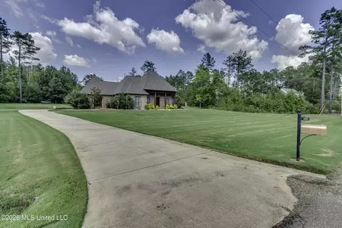 Exterior - 520 Viewpointe Way, Clinton, MS 39056 photo 8 of 20