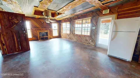 Living - 367 Dandridge Dr, Senatobia, MS 38668 photo 1 of 1