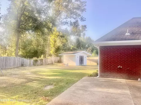 Exterior - 2160 Heritage Cv, Hernando, MS 38632 photo 2 of 3