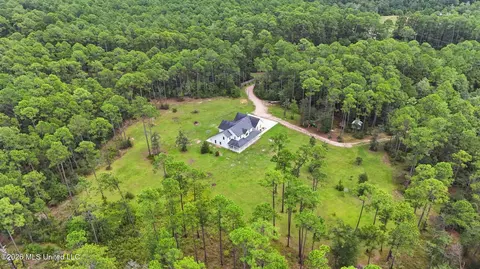 5110 Kiln Delisle Rd, Kiln, MS 39556