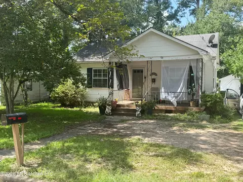 803 Robertson St, Brookhaven, MS 39601 photo 2