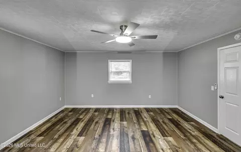 Living - 313 SE 5th Ave, Magee, MS 39111 photo 7 of 7