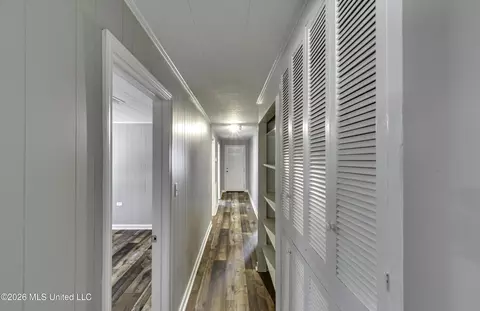 Entry Way - 313 SE 5th Ave, Magee, MS 39111 photo 2 of 2
