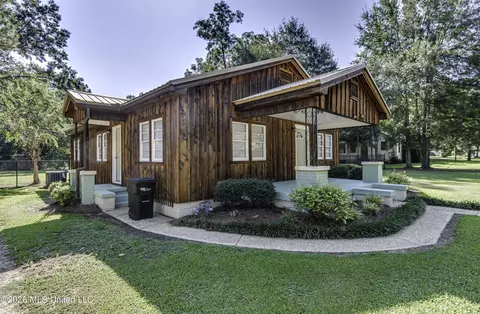Exterior - 313 SE 5th Ave, Magee, MS 39111 photo 1 of 13