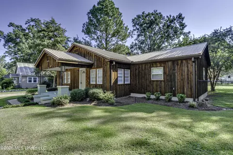 Other - 313 SE 5th Ave, Magee, MS 39111 photo 2 of 30