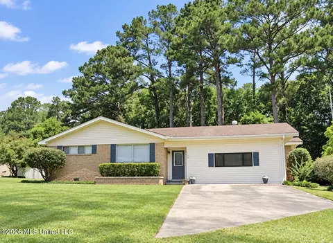1336 John St, Prentiss, MS 39474