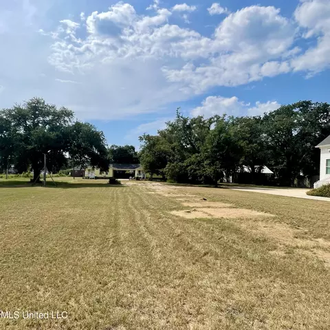 219 Texas Ave, Gulfport, MS 39507