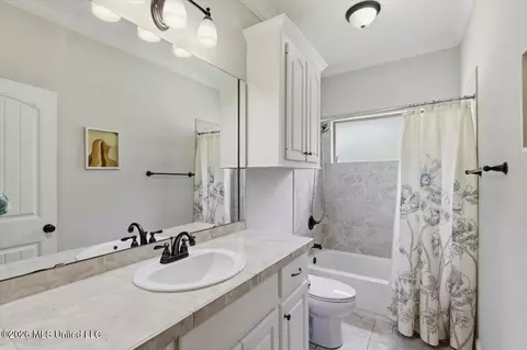 Bath - 141 Hampton Pl, Madison, MS 39110 photo 3 of 3