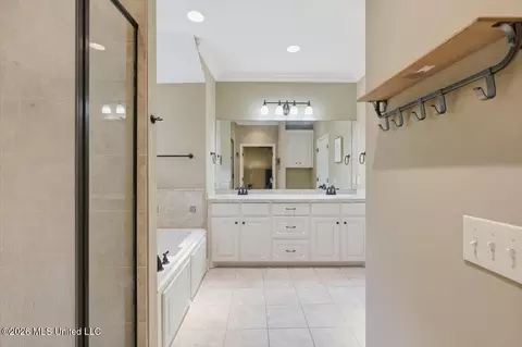 Bath - 141 Hampton Pl, Madison, MS 39110 photo 1 of 3