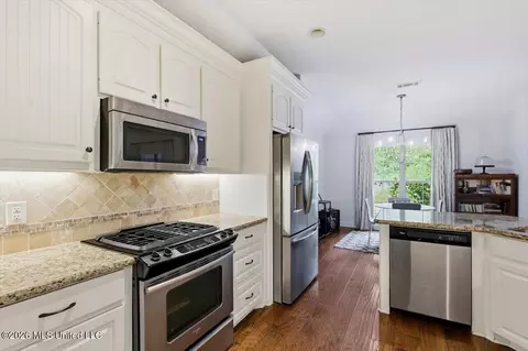 Kitchen - 141 Hampton Pl, Madison, MS 39110 photo 2 of 3