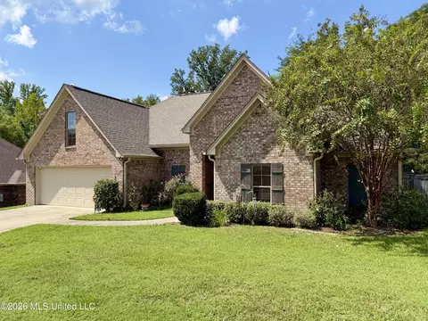 Exterior - 126 Marion Dr, Clinton, MS 39056 photo 3 of 8