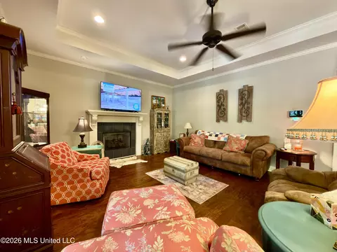 Living - 126 Marion Dr, Clinton, MS 39056 photo 2 of 2