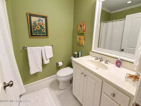 Bath - 7 Neill Cv, Dundee, MS 38626 photo 7 of 7