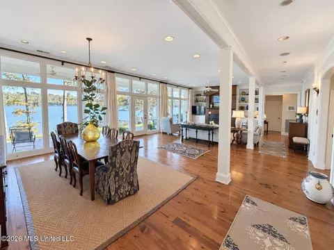 Dining - 7 Neill Cv, Dundee, MS 38626 photo 3 of 3