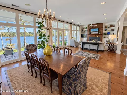 Dining - 7 Neill Cv, Dundee, MS 38626 photo 1 of 3