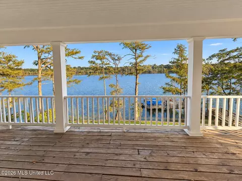 Exterior - 7 Neill Cv, Dundee, MS 38626 photo 7 of 22