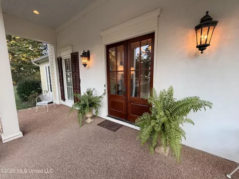 Exterior - 7 Neill Cv, Dundee, MS 38626 photo 5 of 22