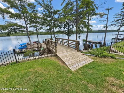 Other - 7 Neill Cv, Dundee, MS 38626 photo 7 of 10