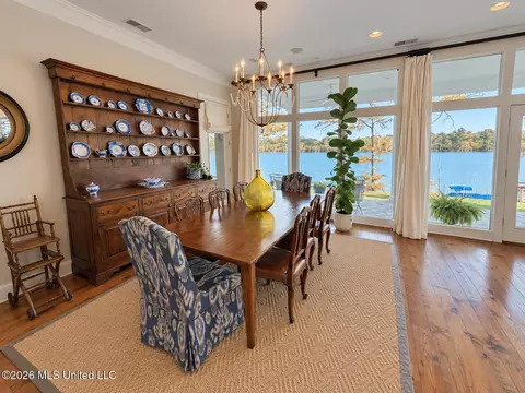 Dining - 7 Neill Cv, Dundee, MS 38626 photo 2 of 3