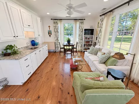 Other - 7 Neill Cv, Dundee, MS 38626 photo 3 of 10
