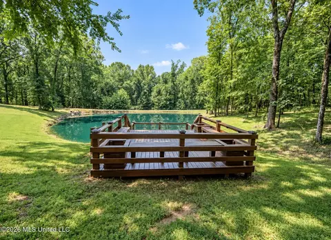Exterior - 8502 Tulane Rd, Hernando, MS 38632 photo 6 of 13