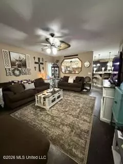 Entry Way - 2235 NW Ms Hwy 550, Wesson, MS 39191 photo 2 of 7