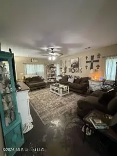Entry Way - 2235 NW Ms Hwy 550, Wesson, MS 39191 photo 5 of 7