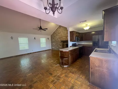 Living - 18356 Shaw Rd, Saucier, MS 39574 photo 3 of 5