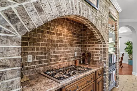 Kitchen - 173 Winter Oaks, Lamar, MS 38642 photo 2 of 5