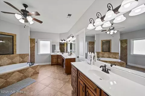 Bath - 173 Winter Oaks, Lamar, MS 38642 photo 1 of 5