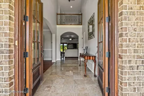 Entry Way - 173 Winter Oaks, Lamar, MS 38642 photo 1 of 3