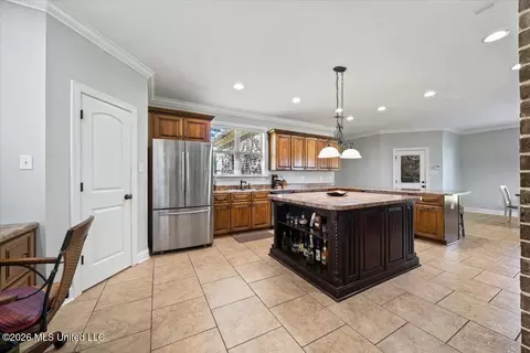 Kitchen - 173 Winter Oaks, Lamar, MS 38642 photo 4 of 5