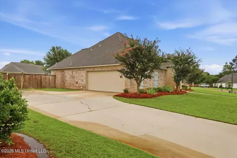 Exterior - 116 Bridge Walk Dr, Canton, MS 39046 photo 2 of 7